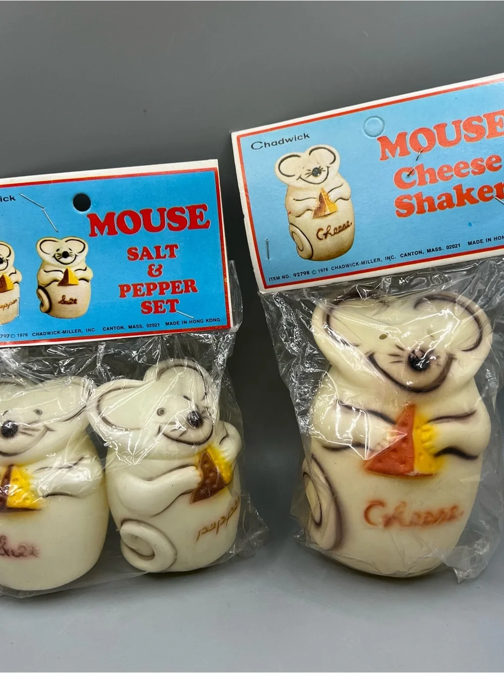 Vintage 1976 Chadwick Mice with Cheese Plastic Salt & Pepper Shakers & Cheese